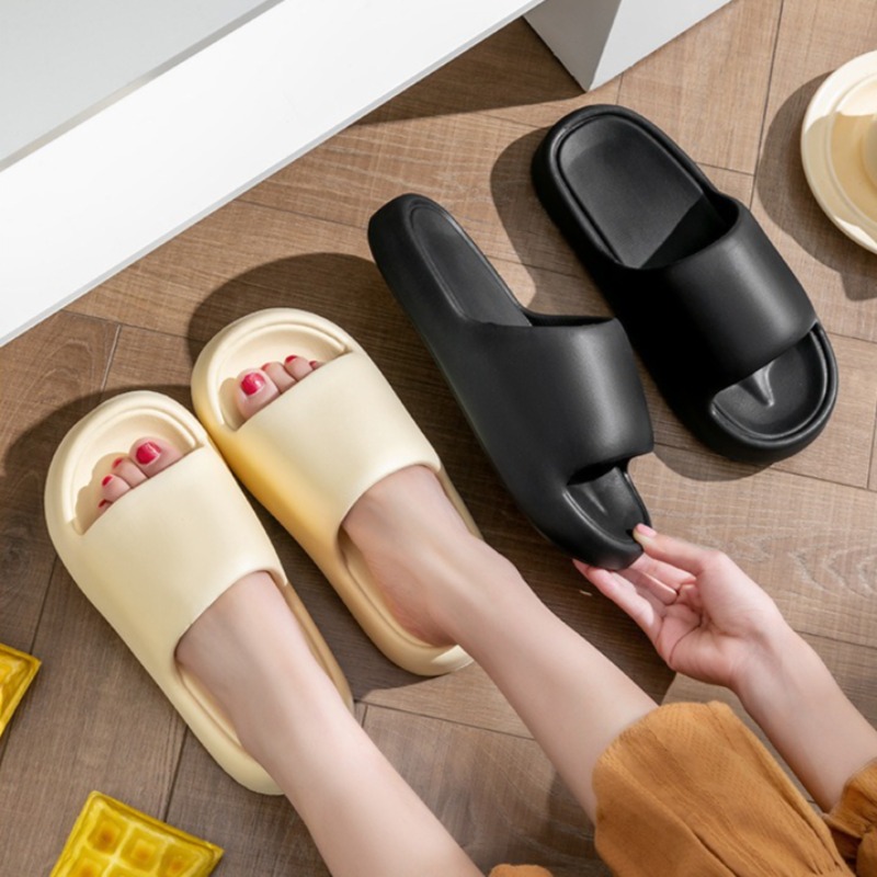 2026 New Couple Cloud Slippers - Home Bathroom Lights recension och pris